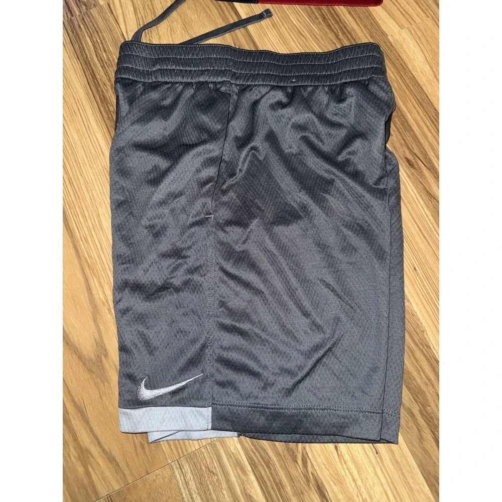 Nike Boy's Medium‎ M Shorts Lot Dri-fit Red Black Gray
